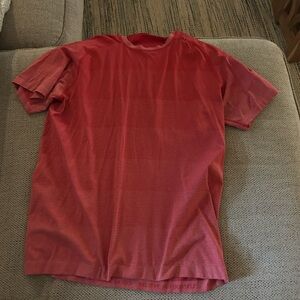 Men’s lululemon red athletic shirt size medium